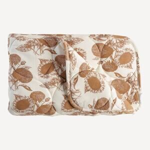 BNIB NWT Kate Quinn Neutral Sunflower Circle Quilt Bamboo